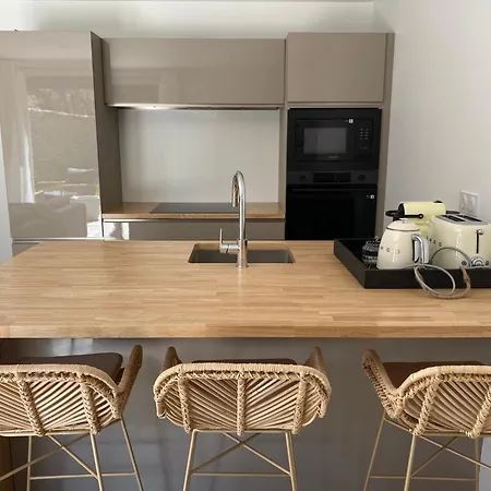 Semesterbostad Perla Bianca *